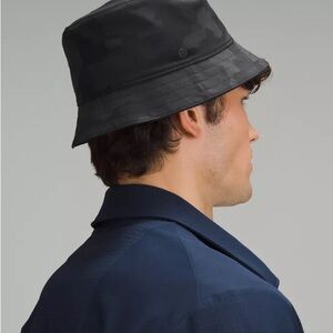 Lululemon L/XL Both Ways Reversible Bucket Hat in Camo Deep Coal/Black